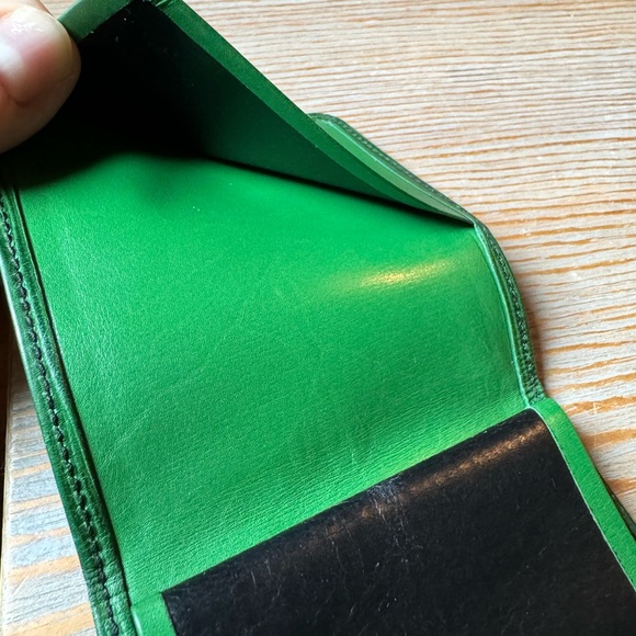 Louis Vuitton Epi Green Wallet - Picture 9 of 14